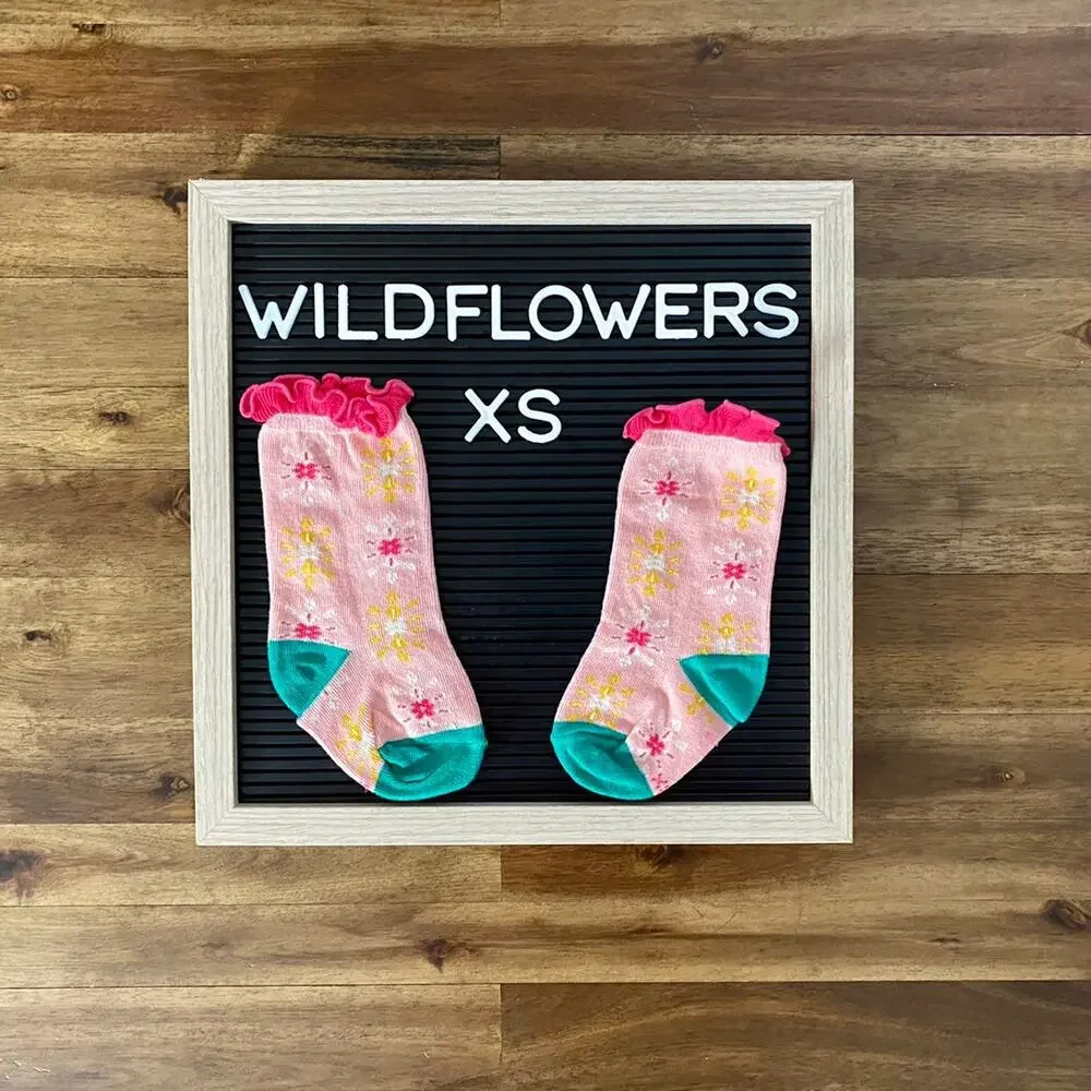 NIB Wildflowers Happy Go Lucky Pink Green Show Choir Knit Floral Socks Girls XS